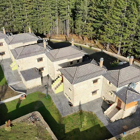 Ξενοδοχείο με διαμερίσματα Pindos 4*