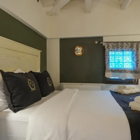 Pindos Aparthotel *