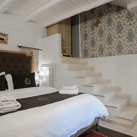 Pindos Aparthotel 4*