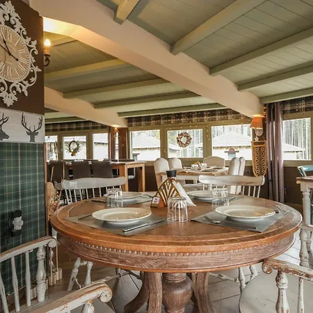 Pindos Aparthotel 4*