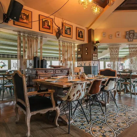 Pindos Aparthotel